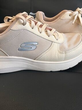 SKECHERS Go Walk Low Top Lace-Up Sneakers Mesh & Leather in Natural Women size 7